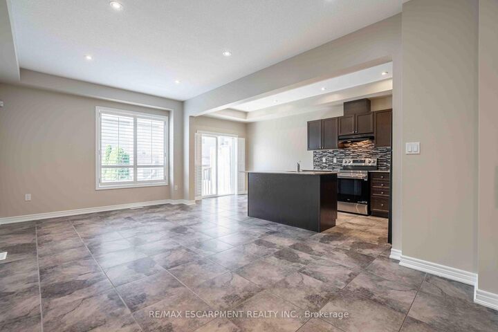 Property Photo:  134 Palacebeach Trail  ON L8E 0C3 