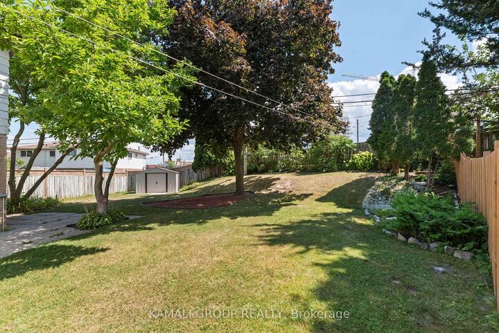 Property Photo:  15 Walter Avenue Main  ON L3Y 2T2 