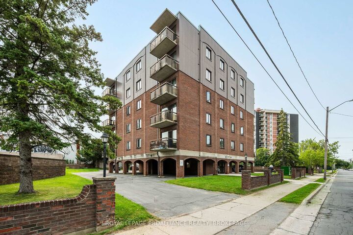 Property Photo:  315 Regent Street 201  ON K7L 4K7 