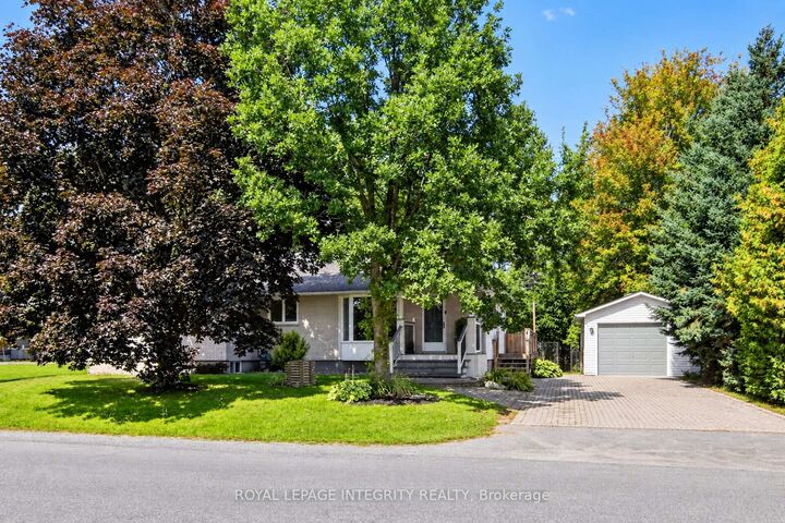 Property Photo:  978 Meteor Avenue  ON K4B 1N8 