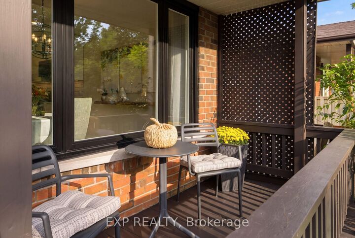 Property Photo:  447 Drummerhill Crescent  ON N2T 1G3 