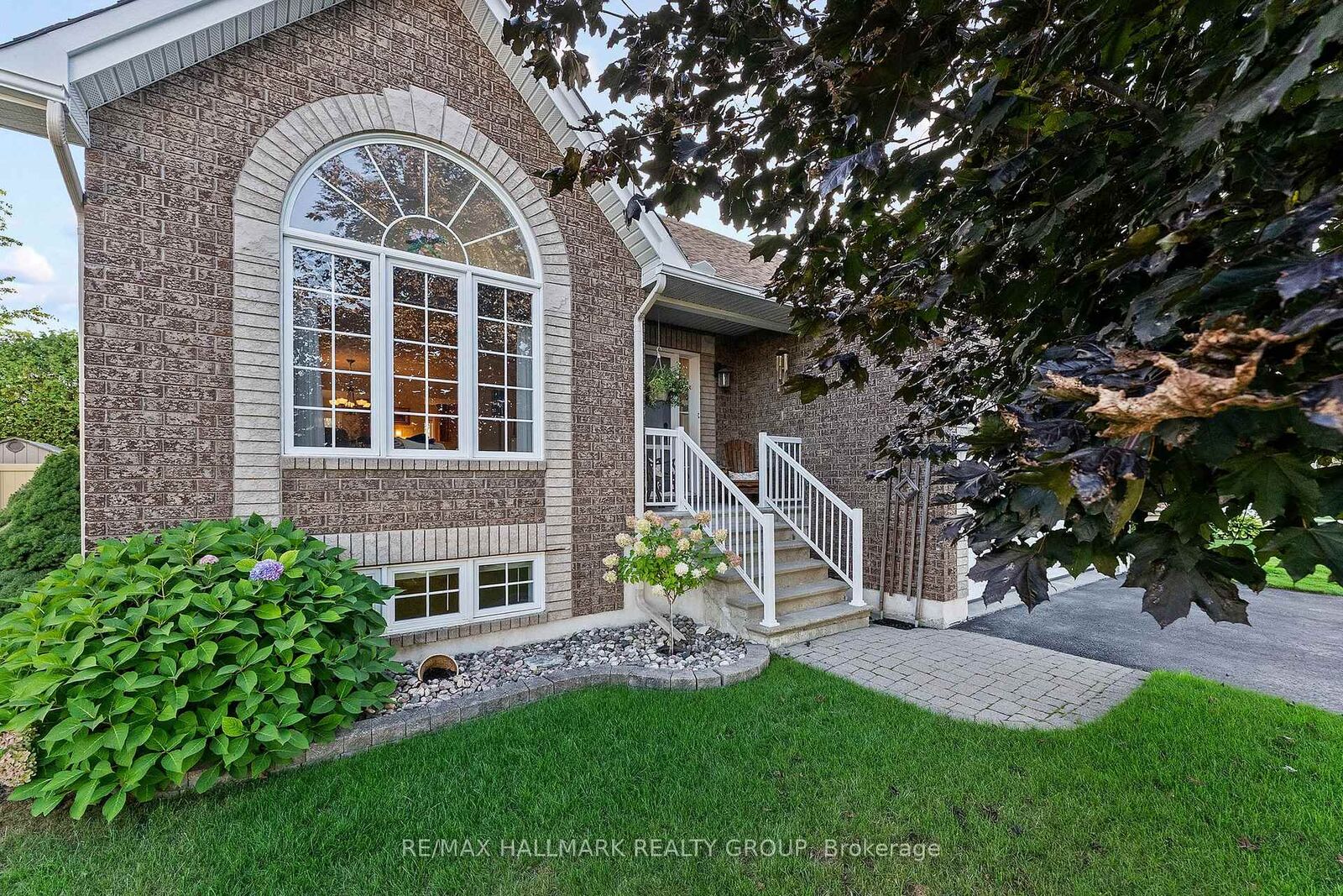Property Photo: 95 Lloydalex Crescent ON K2S 2E8