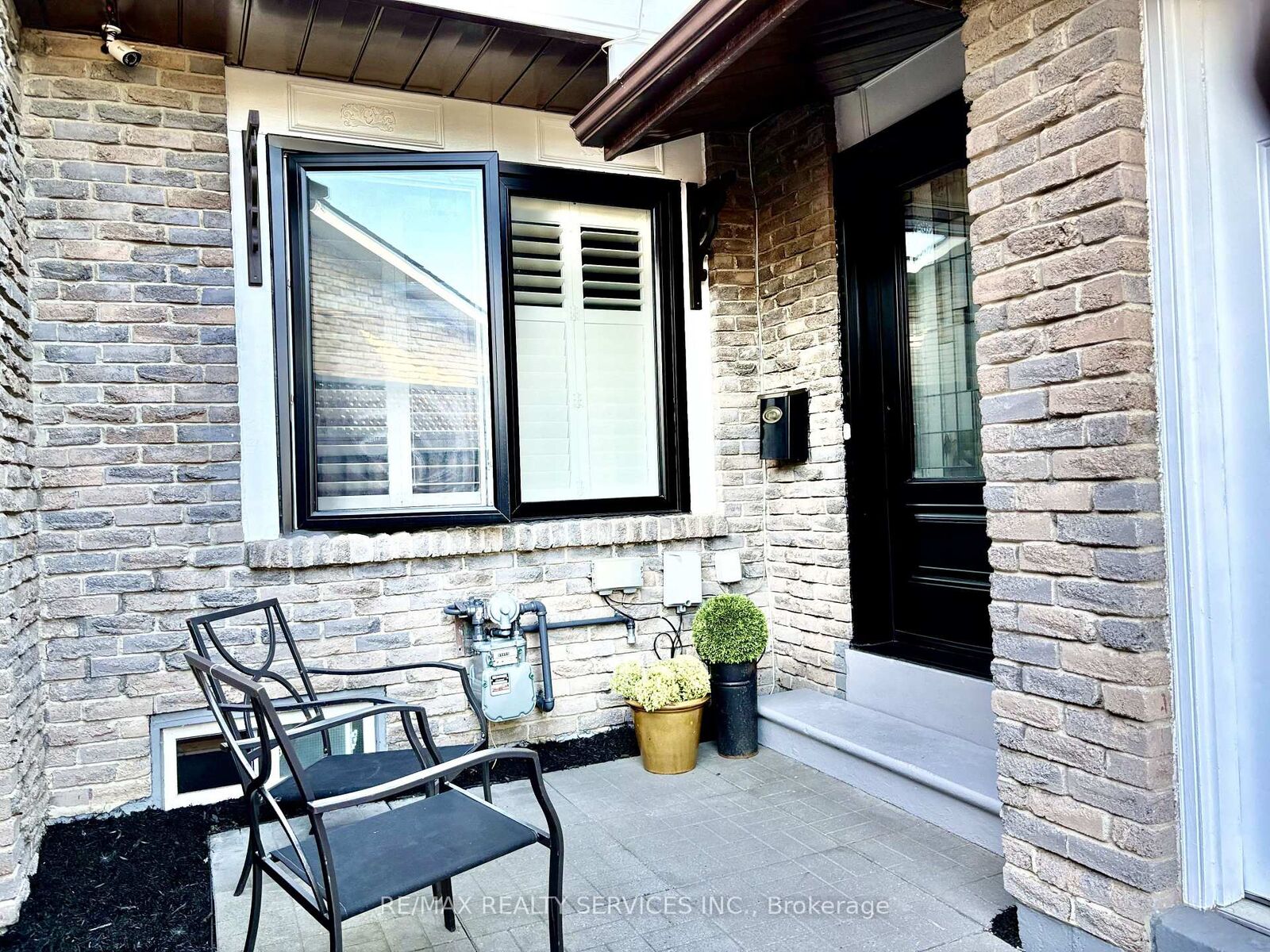 Property Photo:  151 Greene Drive  ON L6V 2P2 