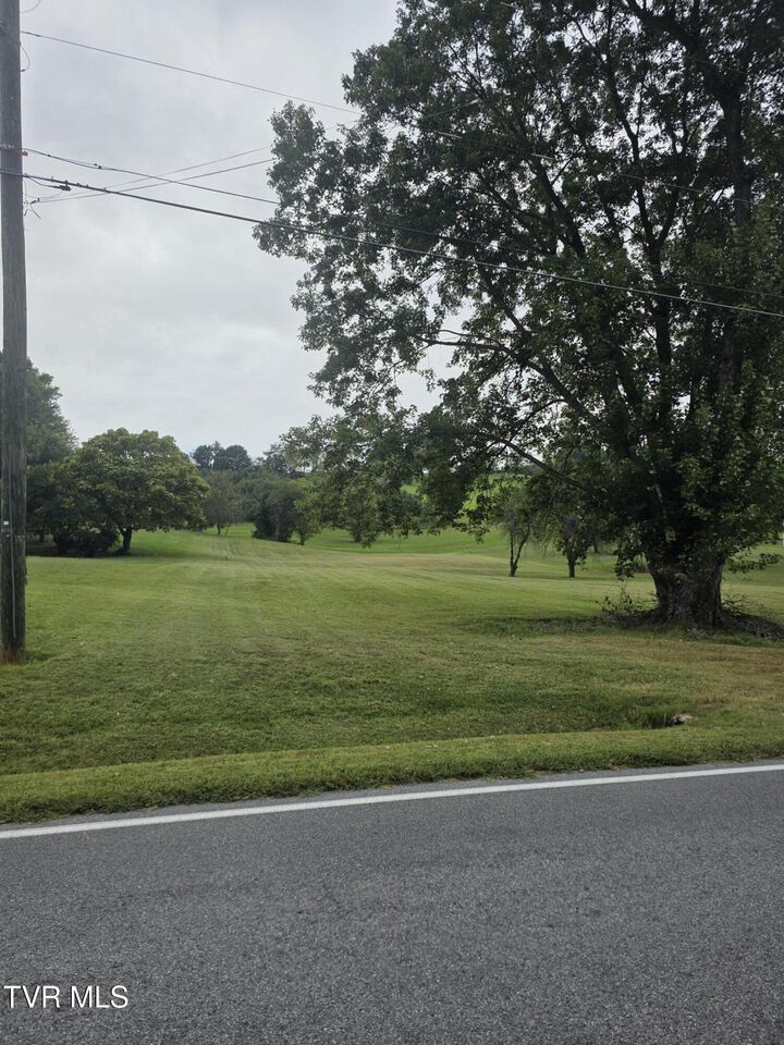 Property Photo: 539 West Valley Drive TN 37664