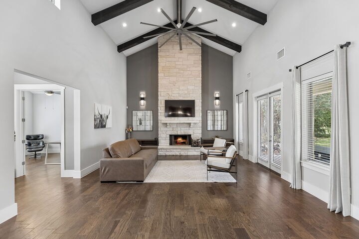 Property Photo: 408 Old Pecan Lane TX 78641