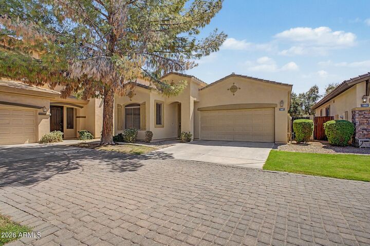 Property Photo:  1887 W Periwinkle Way  AZ 85248 
