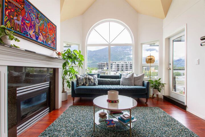 Property Photo:  1466 Pemberton Avenue 310  BC V8B 0K1 