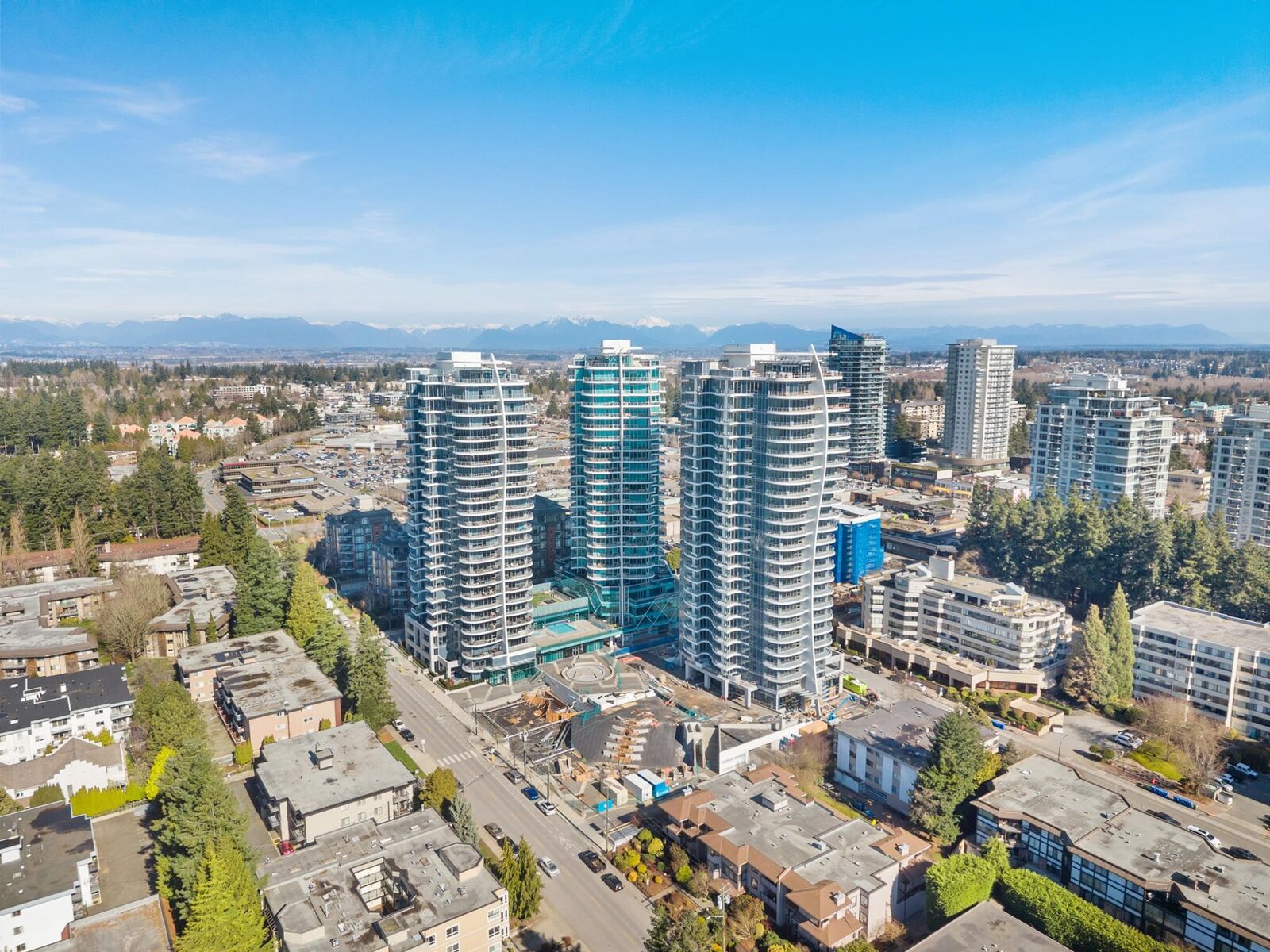 Property Photo:  1500 Martin Street 1504  BC V4B 0C2 