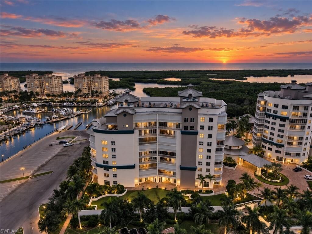 Property Photo: 13665 Vanderbilt Dr 301 FL 34110