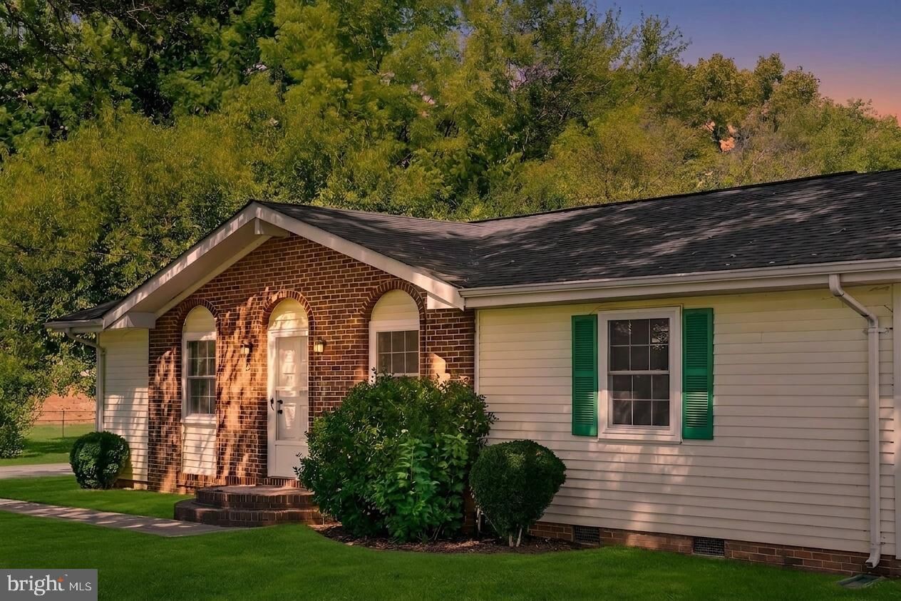 Property Photo:  11269 Cedar Avenue  VA 22701 
