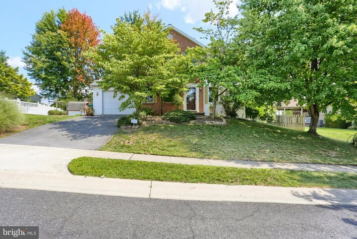 Property Photo:  3 Cedar Court  PA 17025 