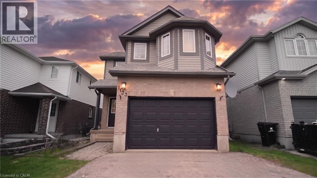Property Photo:  1133 Copper Leaf Crescent  ON N2R 3W5 