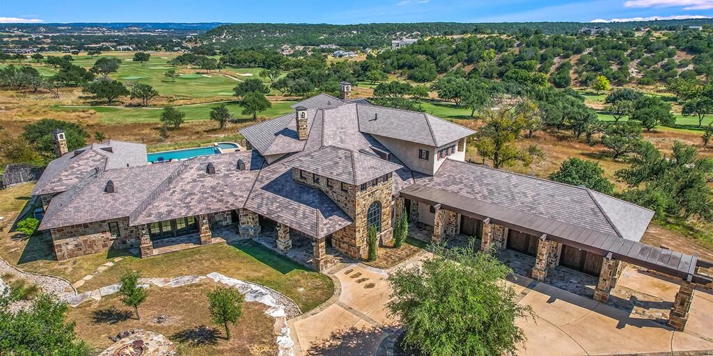 Property Photo: 2515 Boot Ranch Circle TX 78624