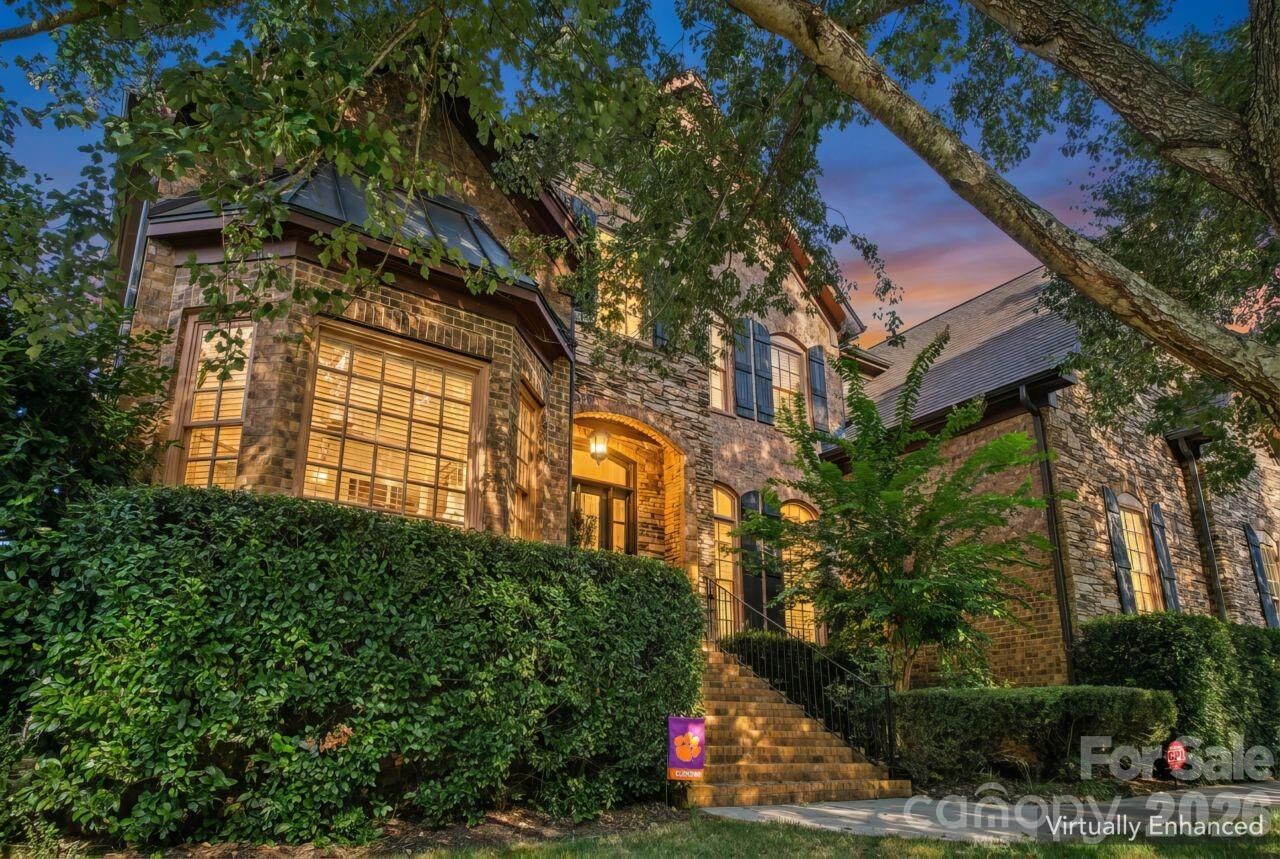 Property Photo:  2815 Bevis Lane  NC 28173 