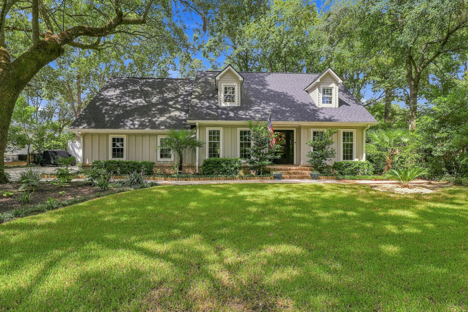 Property Photo:  1391 Parkshore Drive  SC 29407 