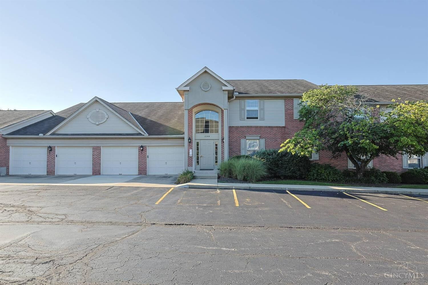 Property Photo: 5344 Meadow Walk Lane OH 45247