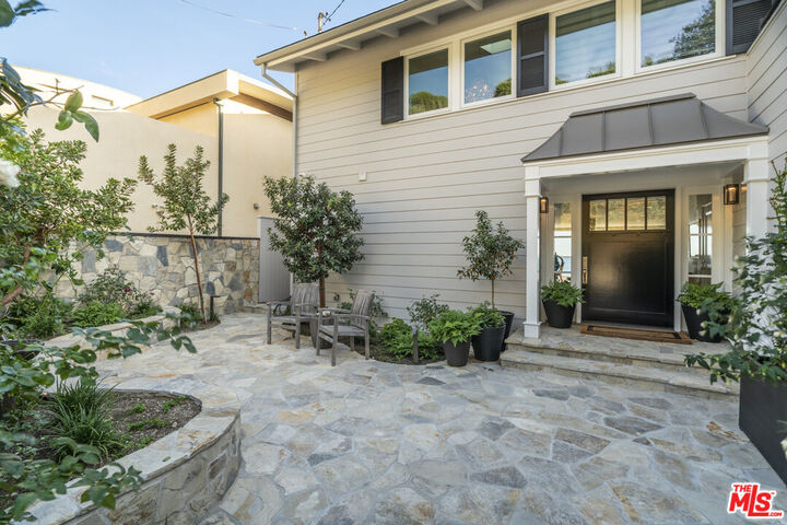 Property Photo:  27002 Malibu Cove Colony Dr  CA 90265 
