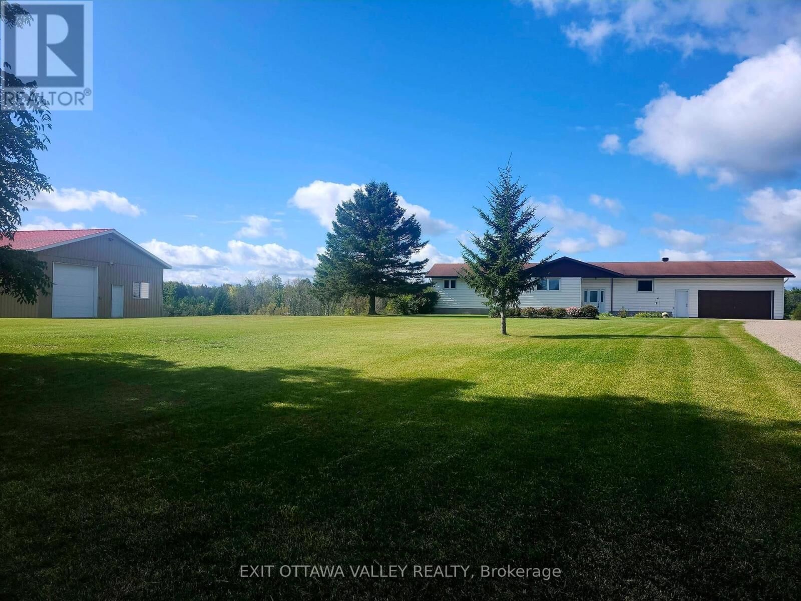 Property Photo:  15267 17 Highway  ON K0J 0A9 