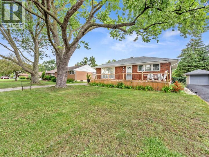 Property Photo:  3226 Woodlawn Avenue  ON N8W 2J2 