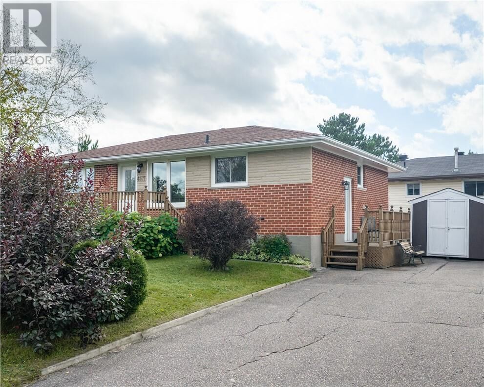 Property Photo:  4511 Frost Street  ON P3P 1C5 