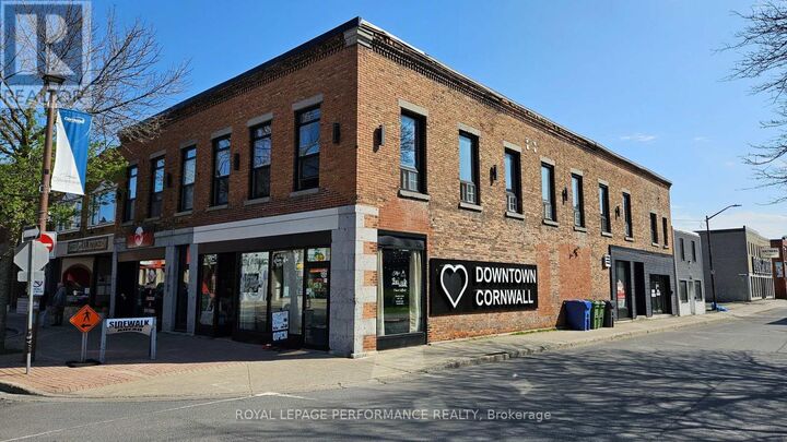 Property Photo:  103-C Pitt Street East C  ON K6J 3P5 