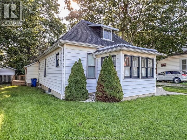 Property Photo:  70 McGeorge Street  ON N0P 1A0 