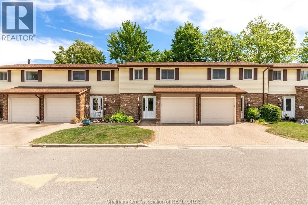 Property Photo:  393 Baldoon Road 3  ON N7L 4P3 