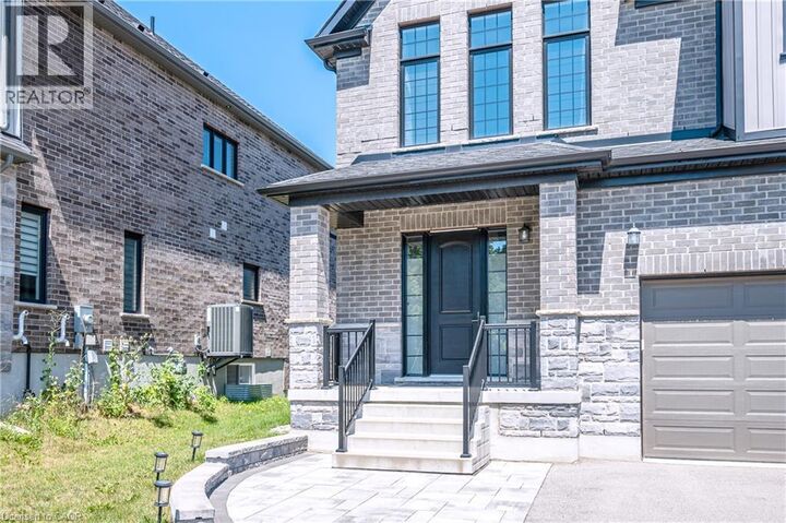 Property Photo:  30 Falconridge Drive Upper  ON N2K 0G1 