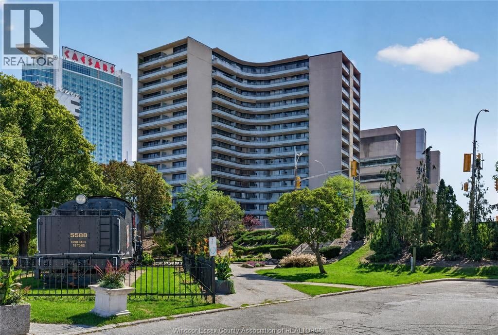 Property Photo:  111 Riverside Drive East 903  ON N9A 2S6 