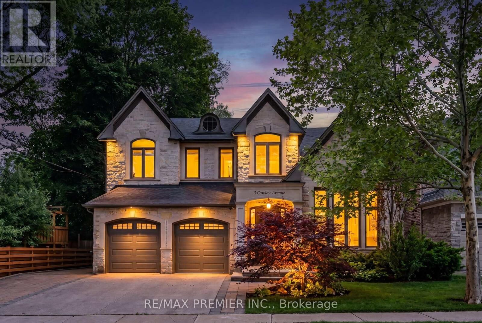 Property Photo:  3 Cowley Avenue  ON M9B 2C9 