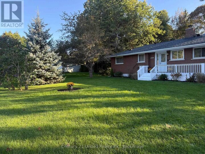 Property Photo:  44 Hamilton Avenue  ON K9A 1W1 