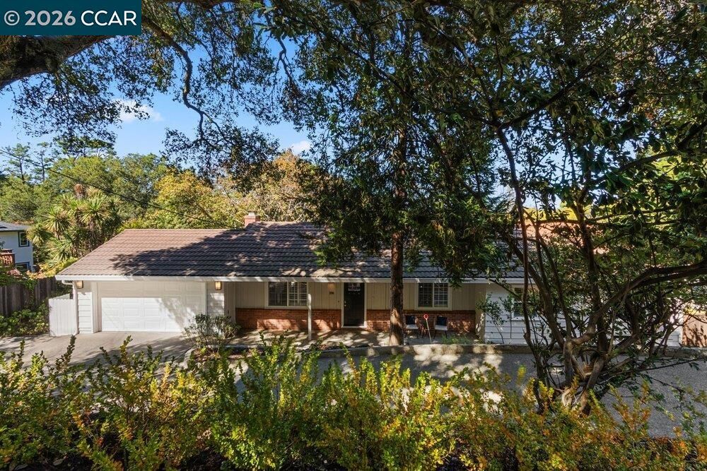 Property Photo: 358 El Toyonal CA 94563