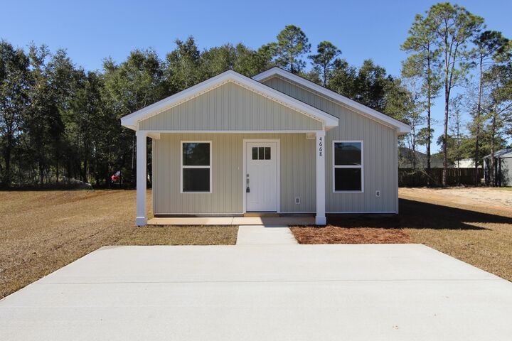 Property Photo: 5318 Wright Home Place FL 32539