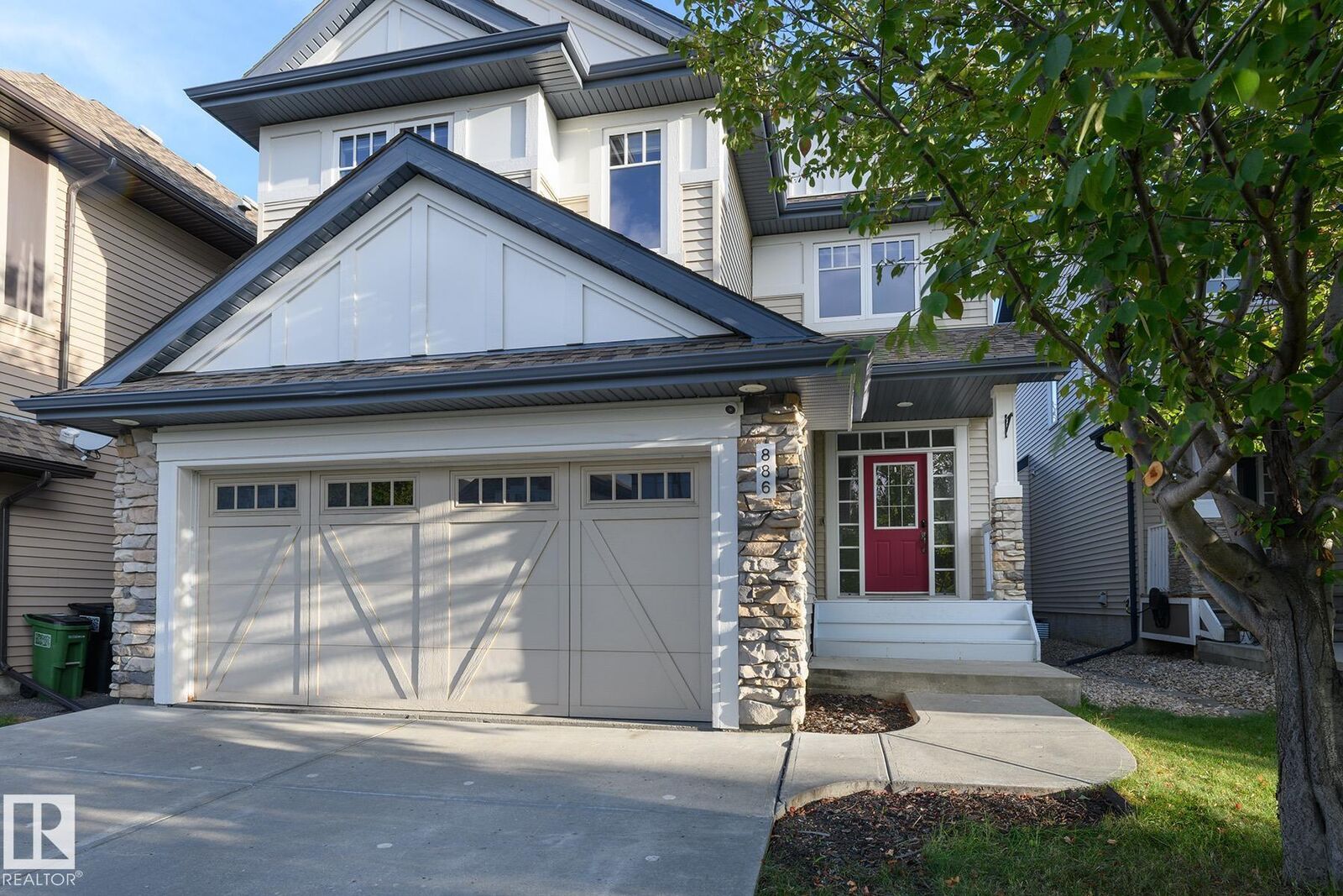 Property Photo:  886 Armitage Wynd SW  AB T6W 0H2 
