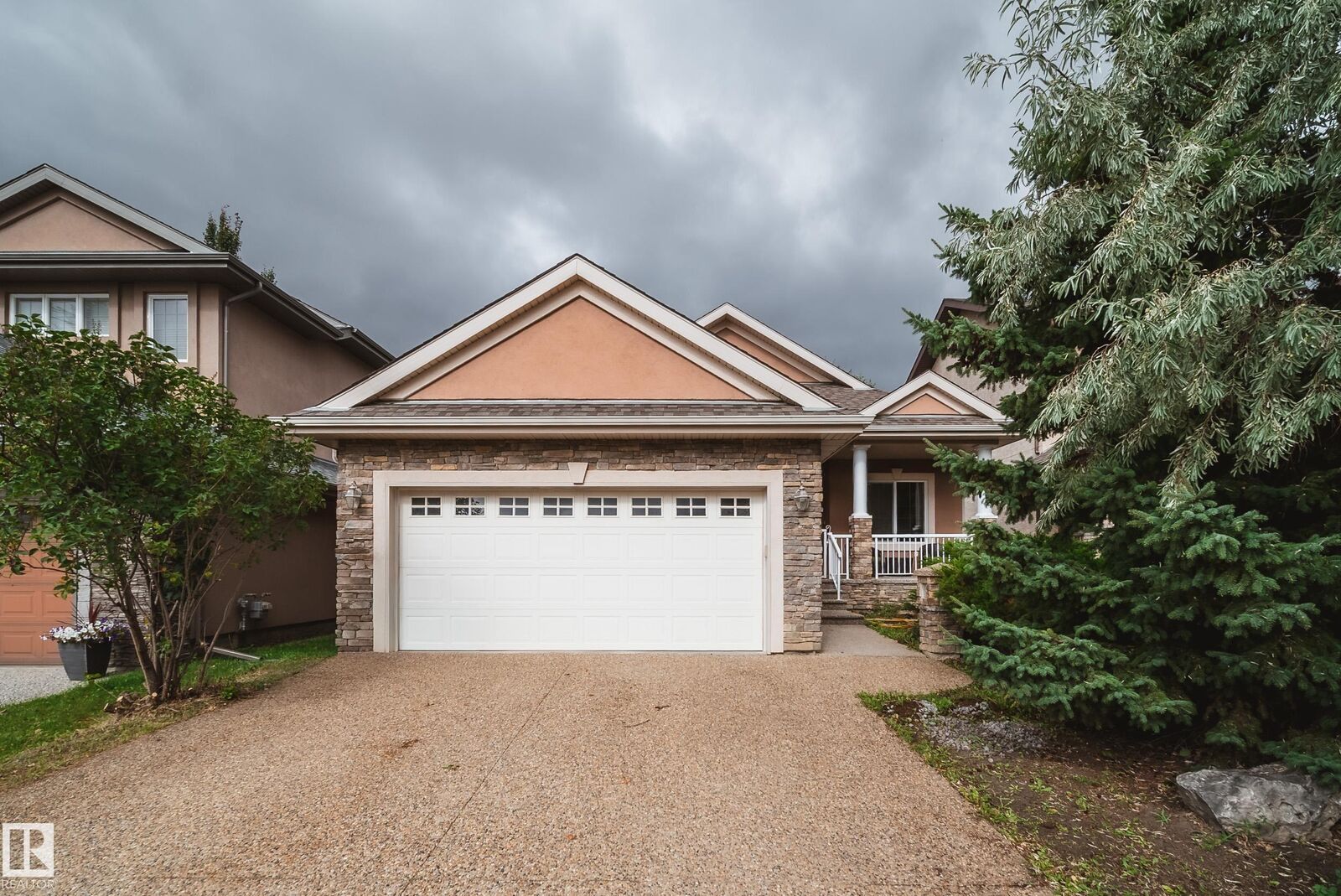 Property Photo:  2410 Warry Place SW  AB T6W 0P1 