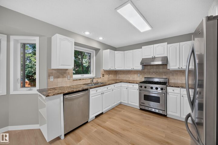 Property Photo:  3640 31 Street NW  AB T6T 1G8 