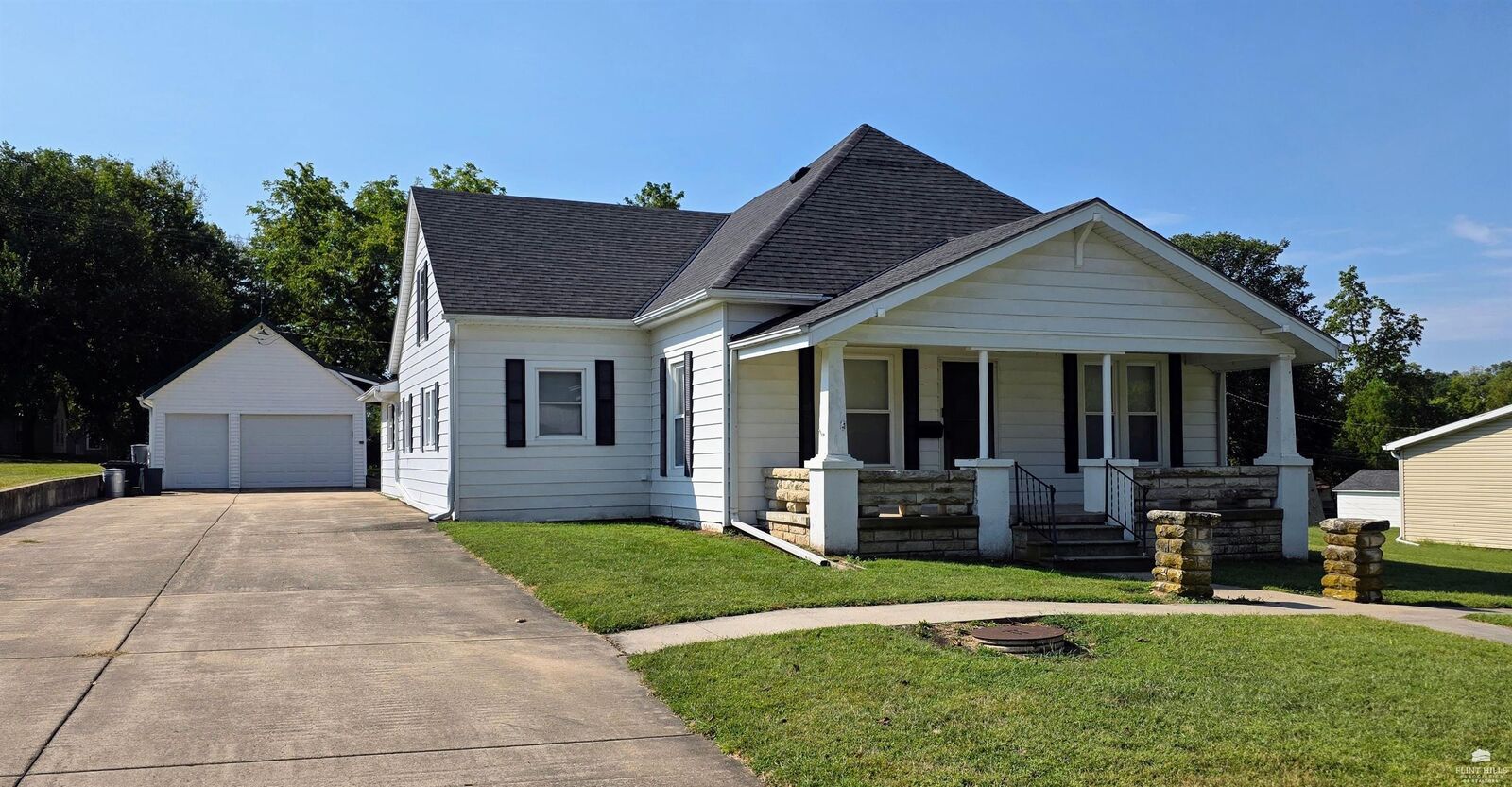 Property Photo:  211 E 6th Street  KS 66427 