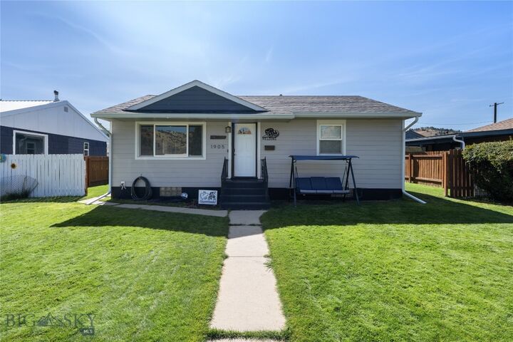 Property Photo:  1905 W Park Avenue  MT 59711 