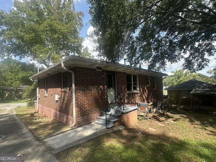 Property Photo:  5632 Ash Street  GA 30297 