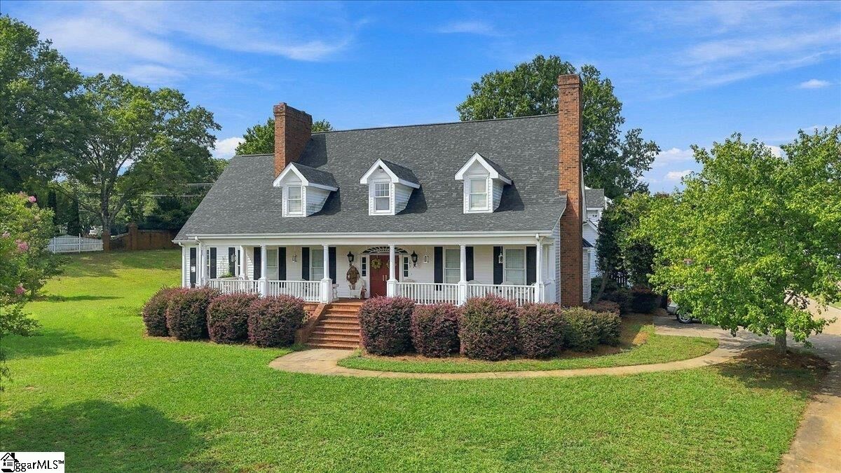 Property Photo: 105 Marshland Lane SC 29650