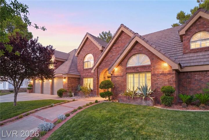 Property Photo: 2252 Buckingham Court NV 89074
