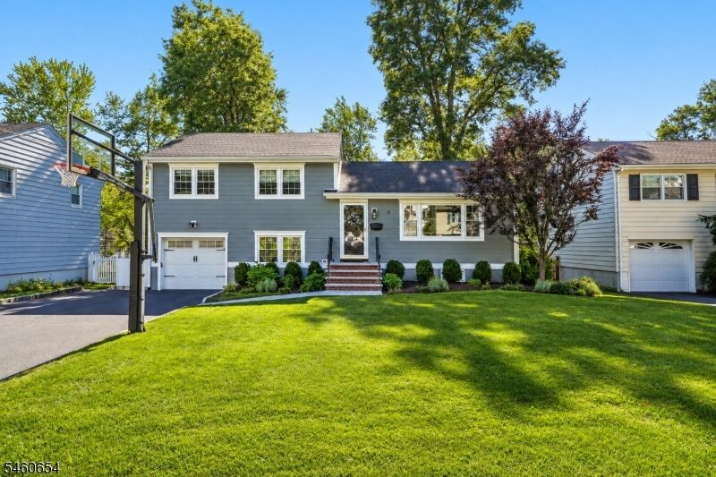 Property Photo:  10 Hampton Ter  NJ 07039 