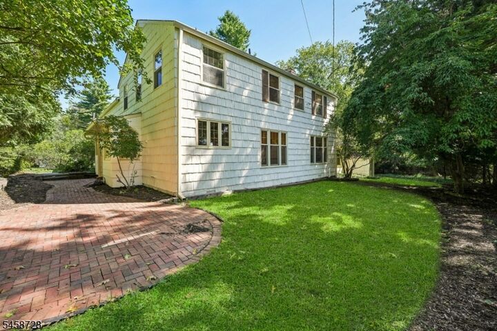 Property Photo: 1 Seneca Pl NJ 07043