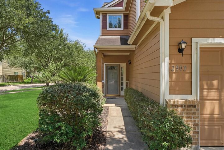 Property Photo:  2903 Edgewick Elm Street  TX 77545 