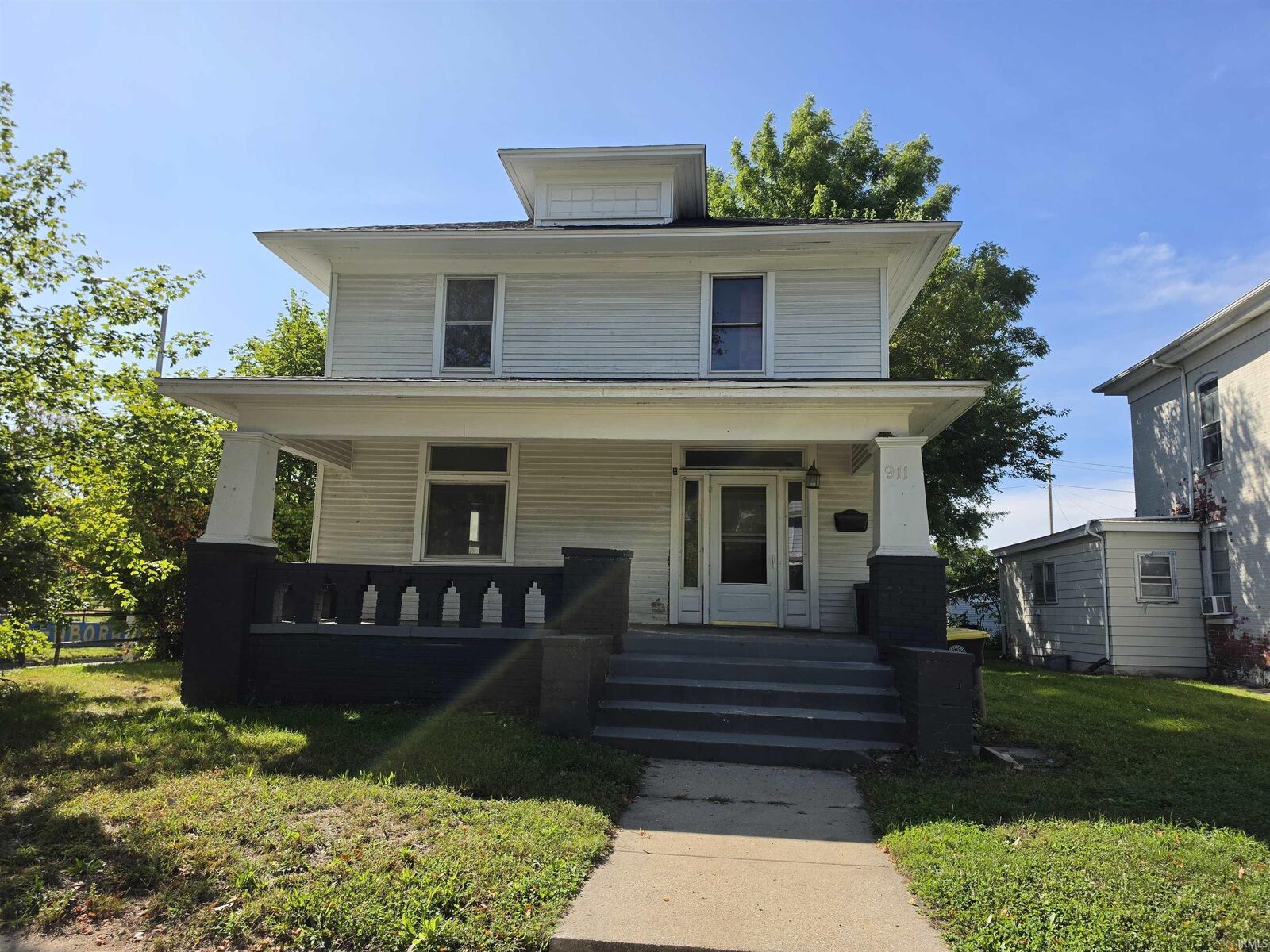Property Photo:  911 High Street  IN 46808-3408 