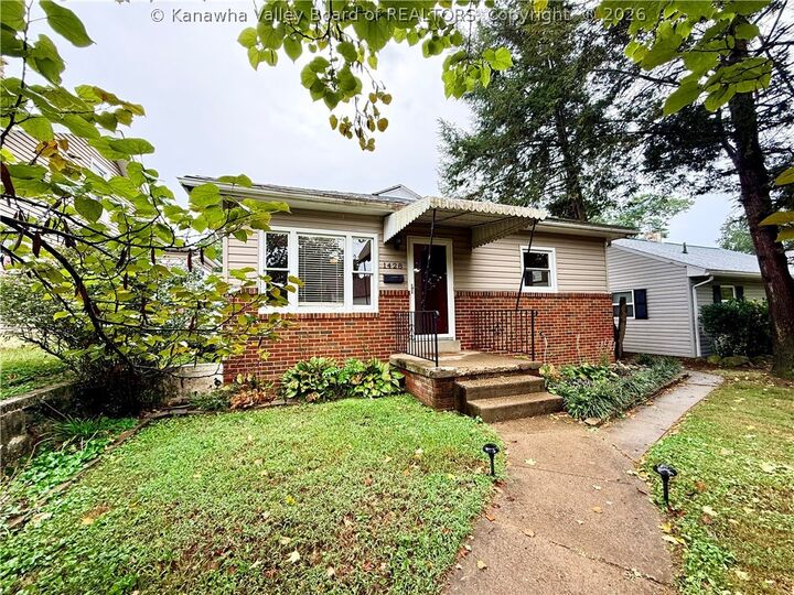 Property Photo:  1428 Edwards Street  WV 25701 