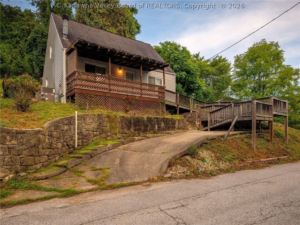 Property Photo:  1639 King Street  WV 25303 
