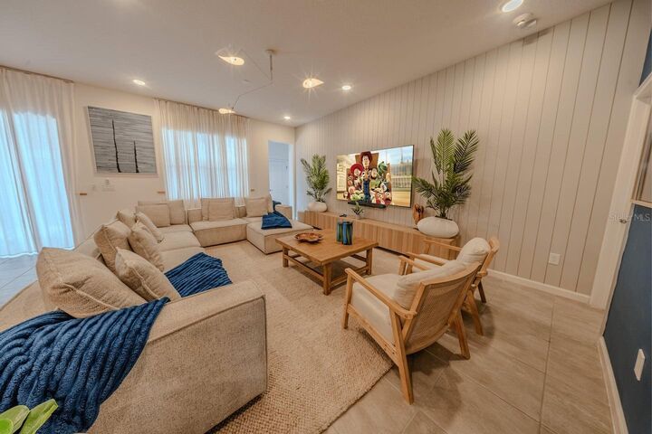 Property Photo:  5863 High Seas Drive  FL 32821 