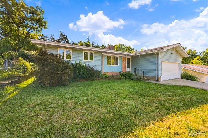 Property Photo:  7 Valley Road  MO 63303 