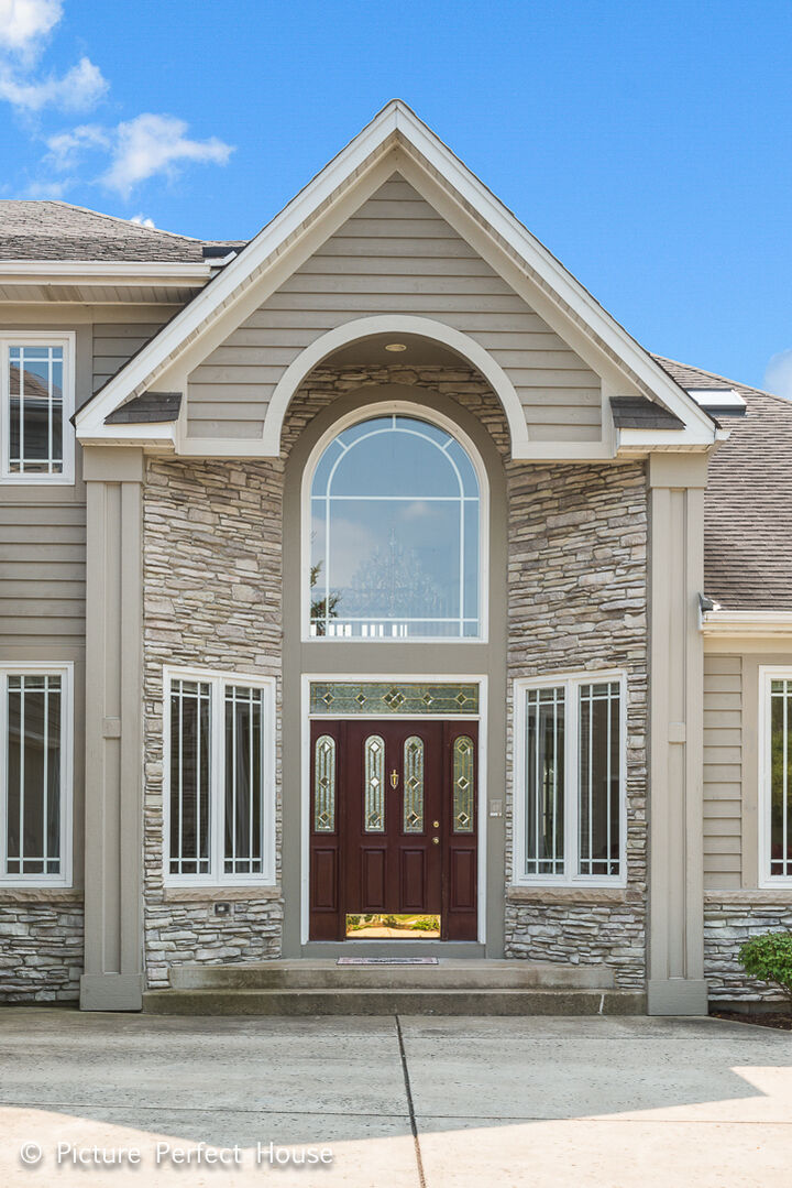 Property Photo:  3571 Scottsdale Circle  IL 60564 